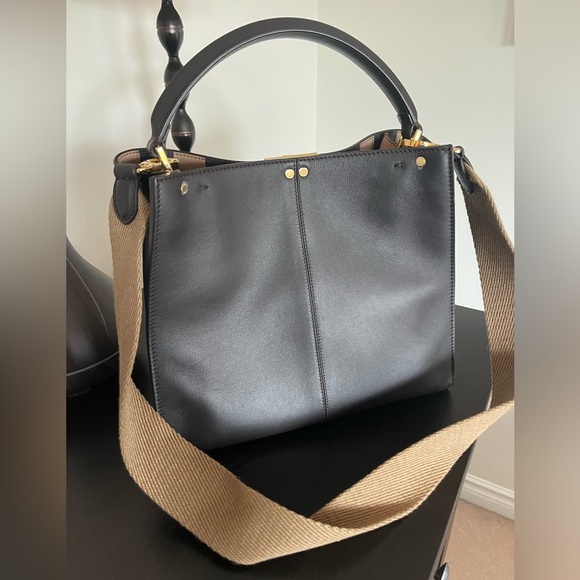 Authentic Fendi Peekaboo Handbag - Black leather w/ gold hardware (never worn) - Picture 2 of 8